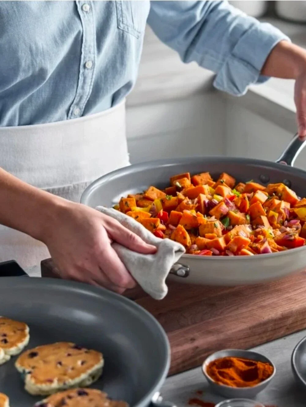 GreenPan The Big Fry 14” Pan with Helper Handle